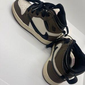 Travis Scott Retro 1